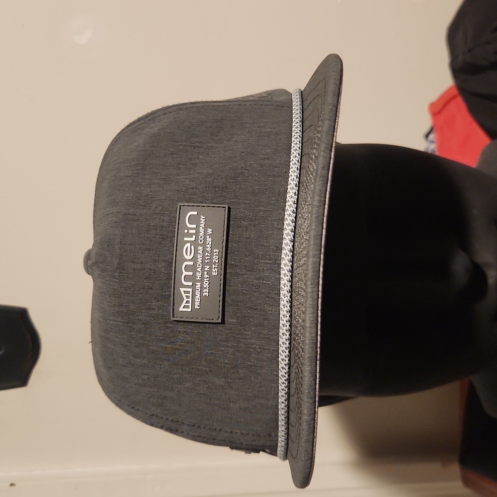 Melin Coranado Heather Charcoal Hydro Classic 5cm NWOT